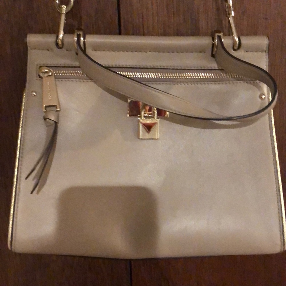 Purse - Picture 2 of 6